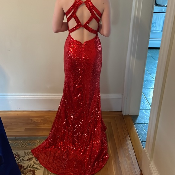 Red, sequin, never worn to an event, only tried it on. - Picture 2 of 2